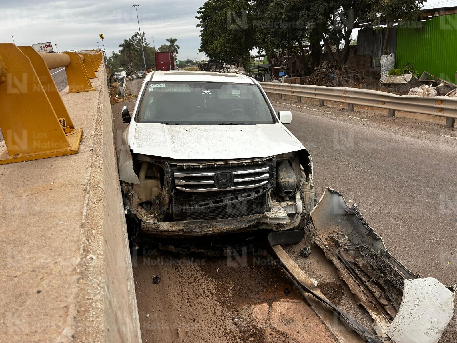 choque sobre el trebol de los mochis
