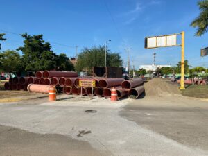 Seguirá cierre vial por la avenida Insurgentes en Mazatlán por trabajos de colector sanitario