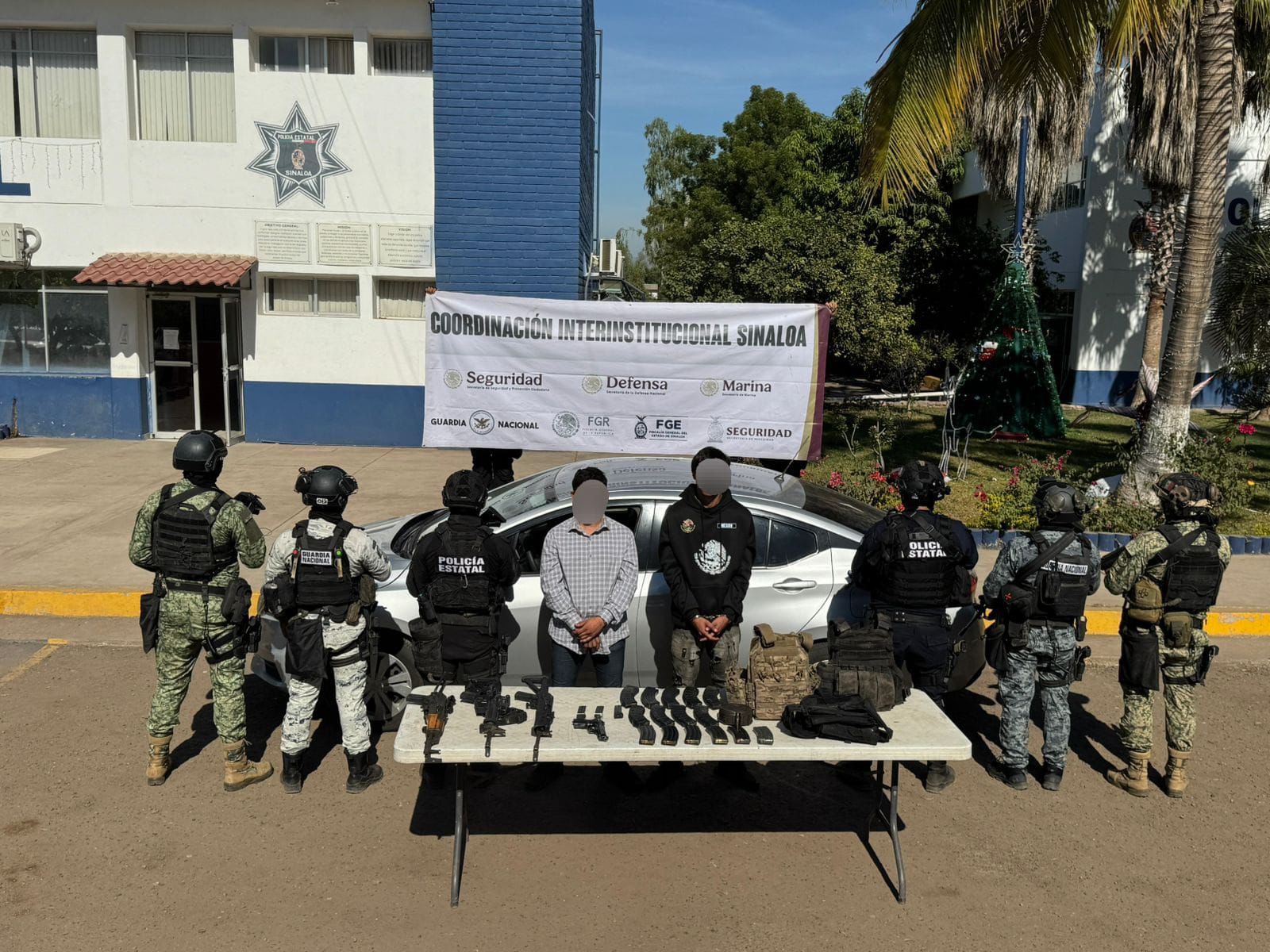 Civiles detenidos en Navolato, Sinaloa