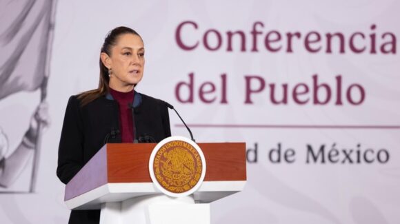 ¿Navidad en el mar? Sheinbaum invita a pasar las vacaciones decembrinas al renovado Acapulco