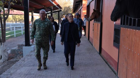 ¡Anduvo cerquita! Sheinbaum visita campo militar de Santa Gertrudis y reconoce a las Fuerzas Armadas: “Son un orgullo”