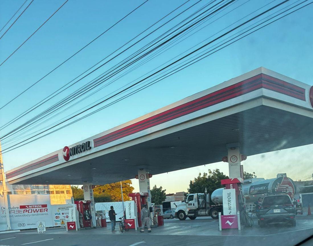 Clausuran bomba de una gasolinera en Los Mochis, Sinaloa