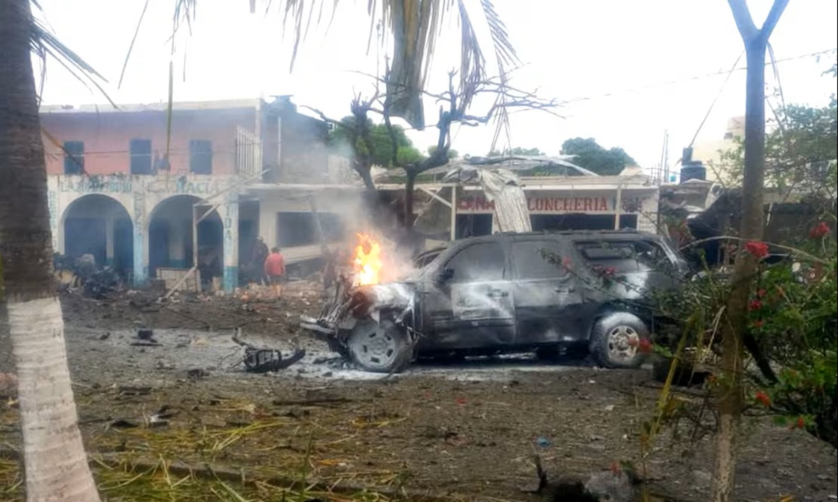 Explosión de coche bomba en Michoacán