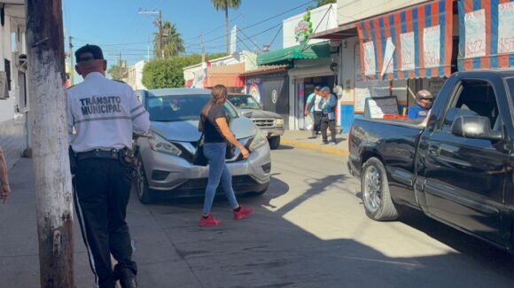 Colapsan estacionamientos en Los Mochis, Sinaloa: más autos, menos espacios y caos vial en plena temporada navideña