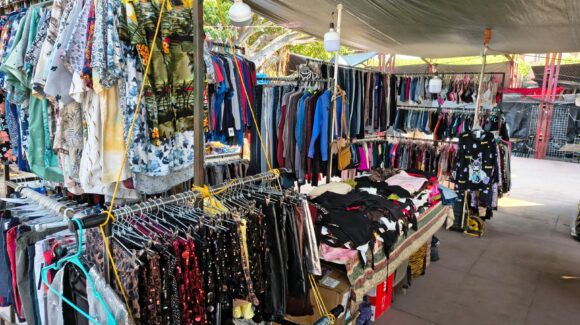 Avanza regularización de tianguis en Mazatlán; suman más de mil comerciantes