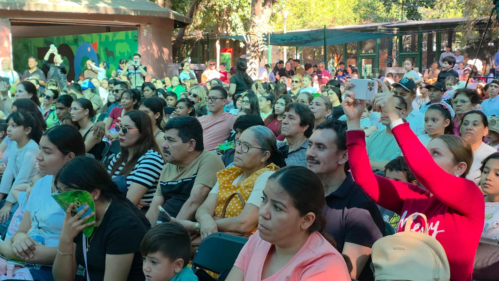 Familias acudieron a dar la bienvenida a los capibaras en el Zoológico de Culiacán