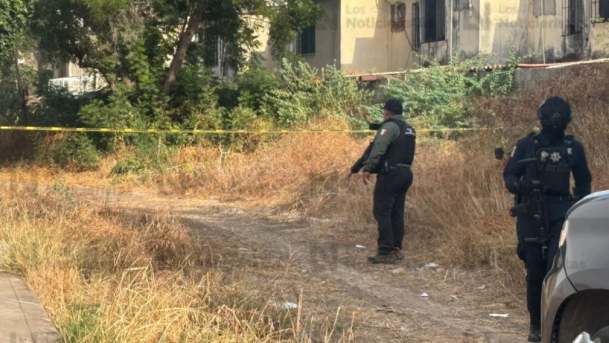 con mensaje en cartulina localizan asesinado a joven en infonavit solidaridad en culiacan terreno