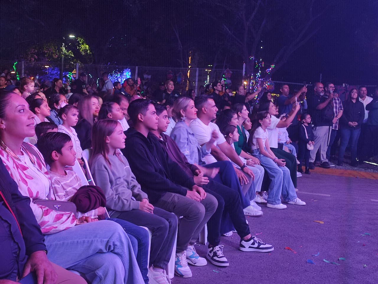 Tatiana en concierto en la Villa Navideña, en Mazatlán