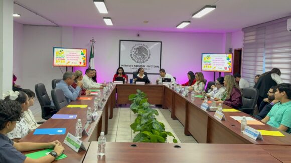 Niños y jóvenes de Ahome exponen su visión de futuro y solicitudes de mejoras para el municipio en la Mesa de Deliberación del INE