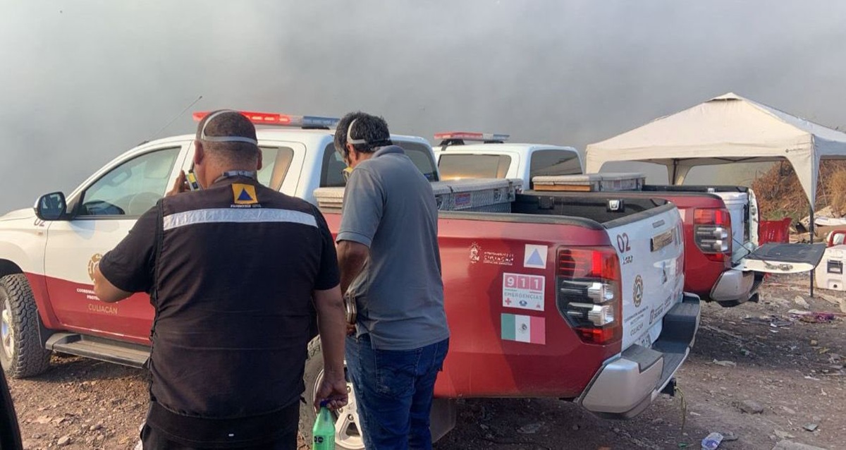 Continúan trabajos para sofocar incendio en el Piggy Back, en Culiacán