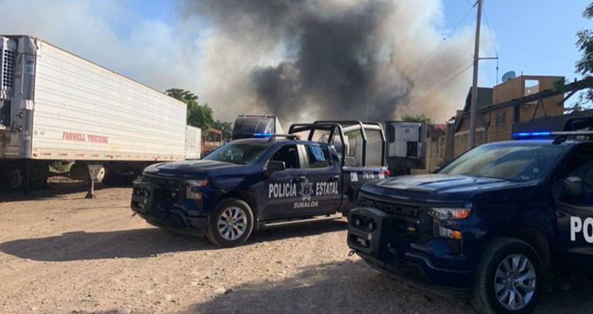 Continúan trabajos para sofocar incendio en el Piggy Back, en Culiacán