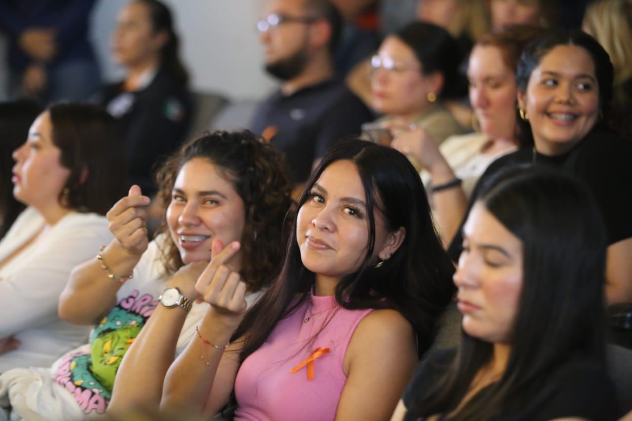 Conversatorio "Mujeres haciendo historia" en Mazatlán, Sinaloa