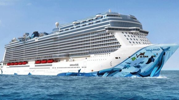 Mazatlán, Sinaloa, vibra con la llegada del Norwegian Bliss; fueron casi 4 mil turistas reactivando el puerto