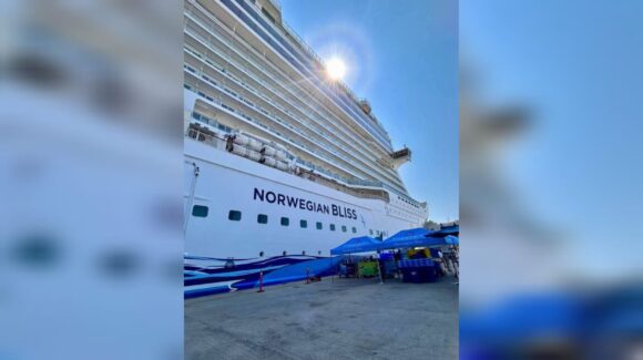 Cruceros llenan Mazatlán, Sinaloa de turistas durante Nochebuena y Navidad