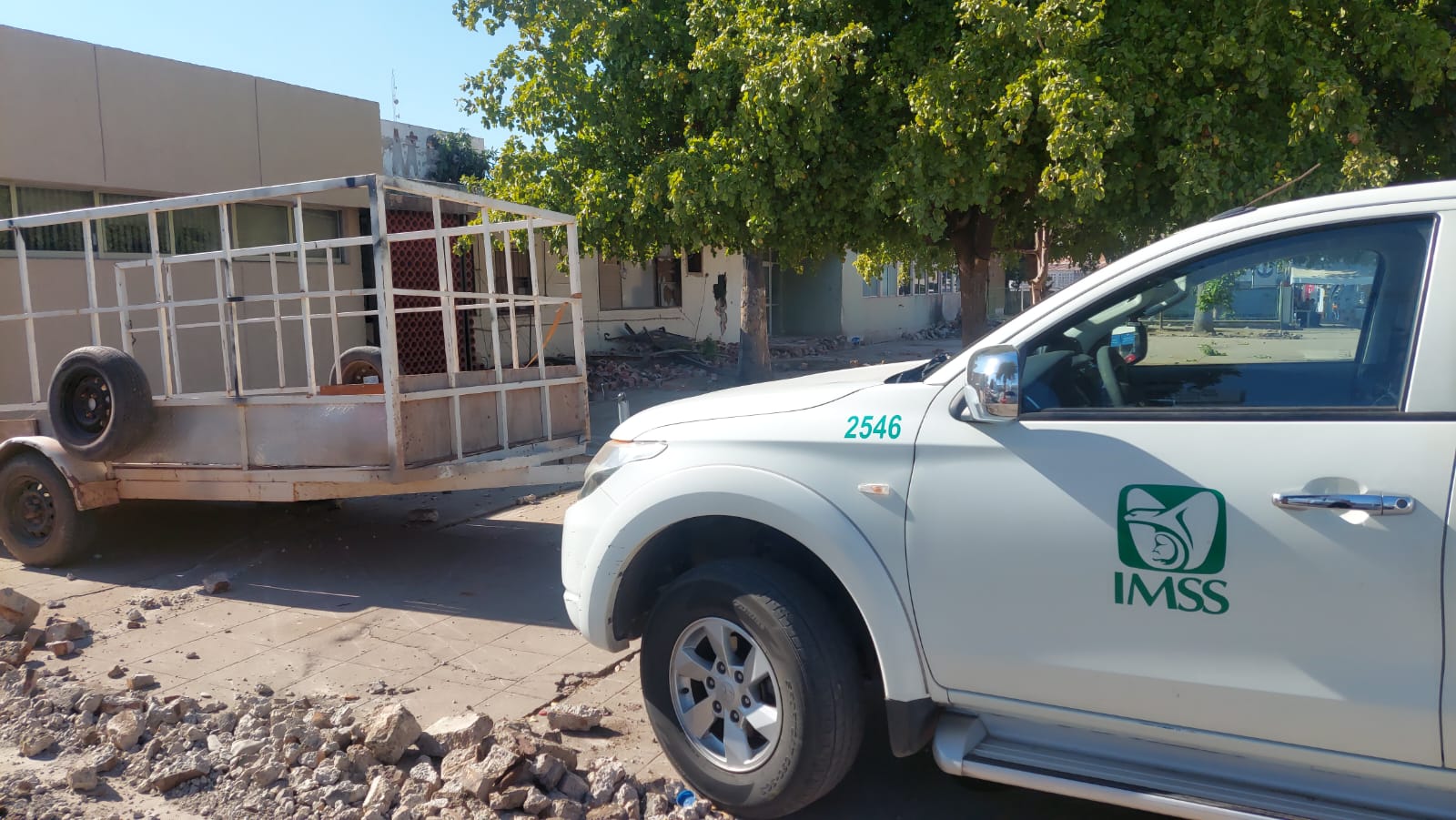demolición del antiguo edificio del IMSS en Guamúchil