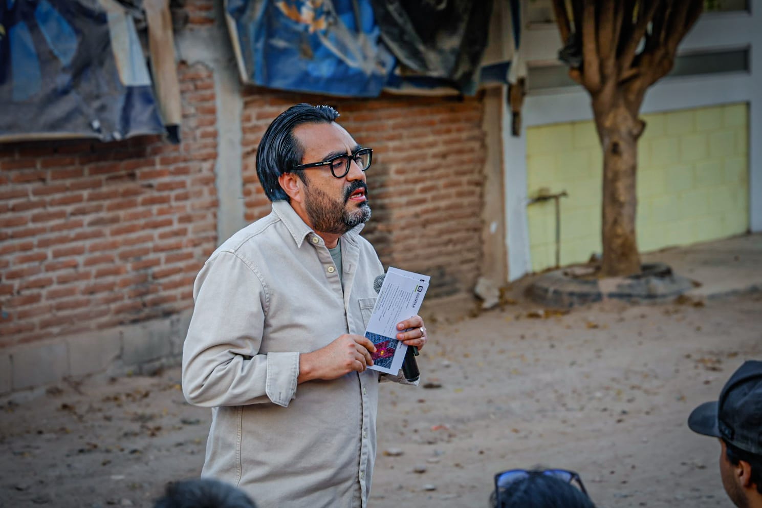 Juan de Dios Gámez establece diálogo con vecinos de Las Cascadas