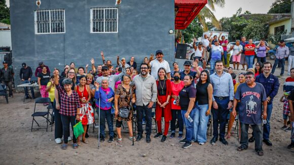 Vecinos solicitan regularización de Las Cascadas, en Culiacán, Sinaloa, durante jornada de “Diálogos del Bienestar” con Gámez Mendívil