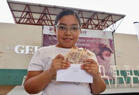 Retiran en Mazatlán, Sinaloa apoyos económicos a personas con discapacidad por parte del DIF