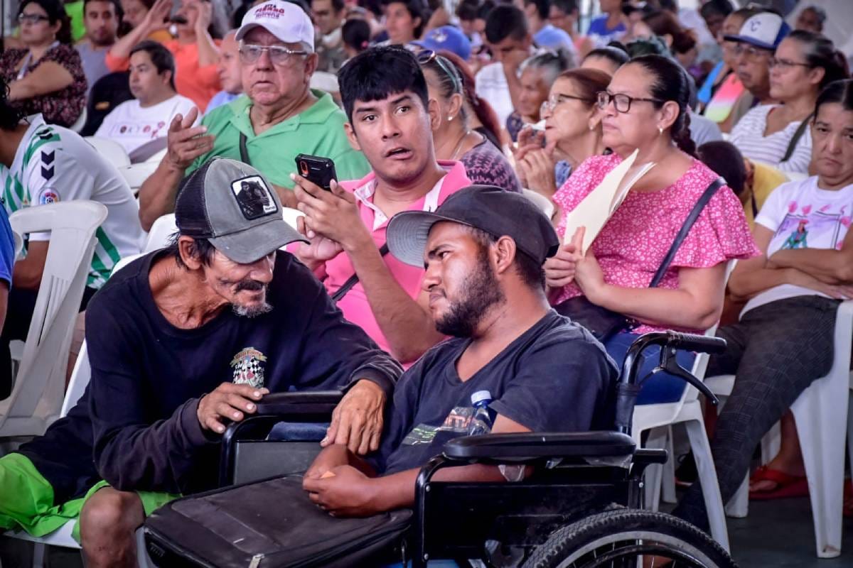 Retiran en Mazatlán, Sinaloa apoyos económicos a personas con discapacidad por parte del DIF