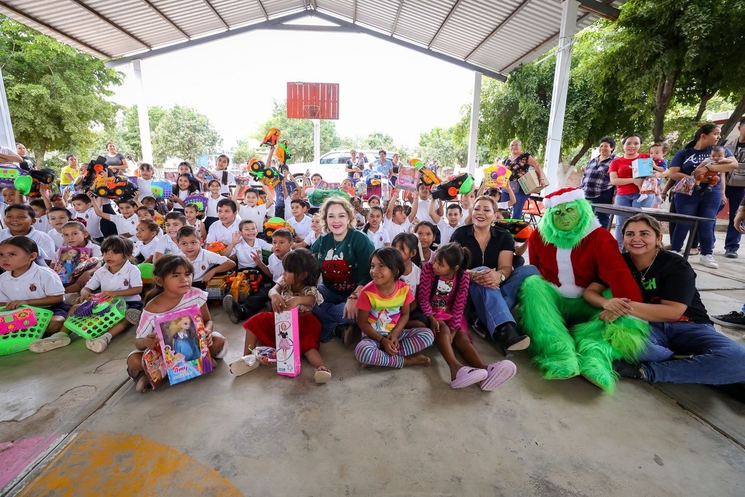 DIF Sinaloa apoya a familias del sur