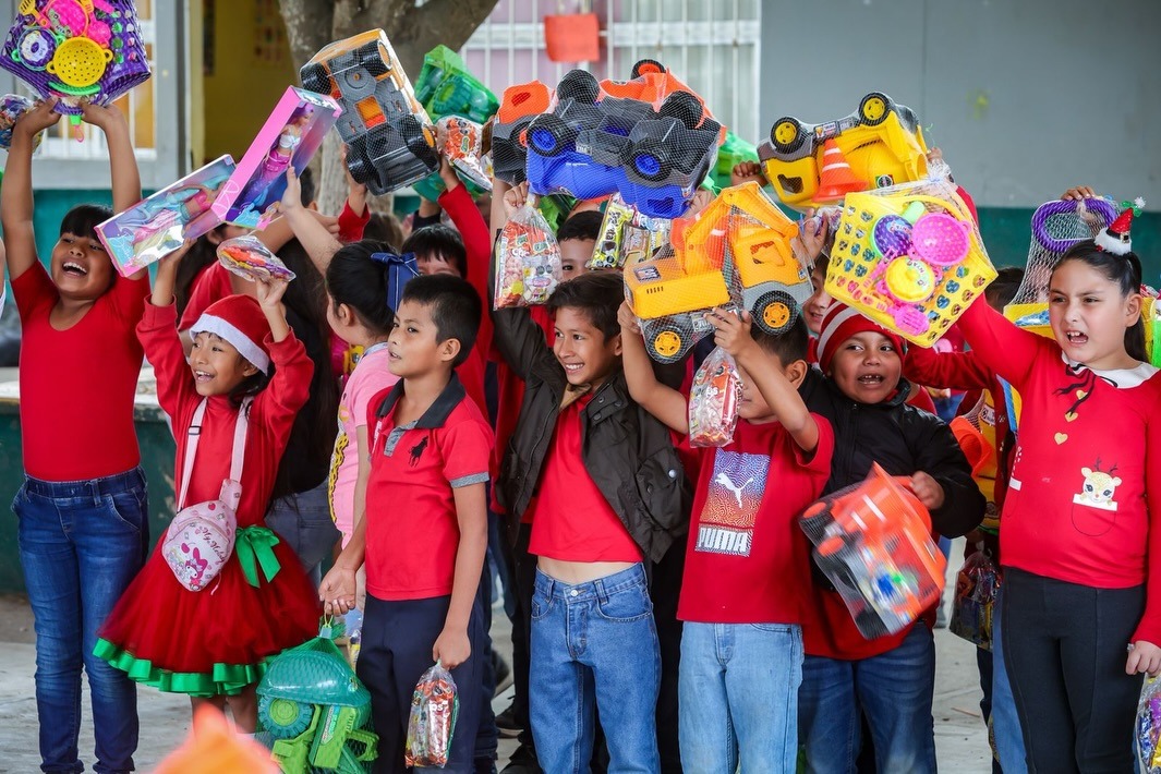 DIF Sinaloa apoya a familias del sur