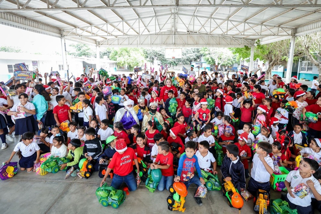 DIF Sinaloa apoya a familias del sur