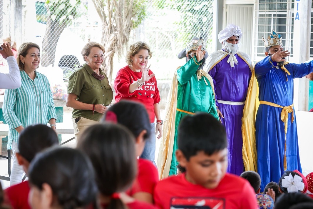 DIF Sinaloa apoya a familias del sur