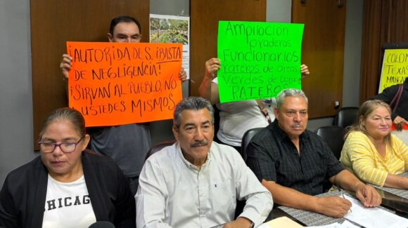 Documentan vecinos del San Fernando compra de área verde por parte de exalcalde de Ahome, Gerardo Hervás