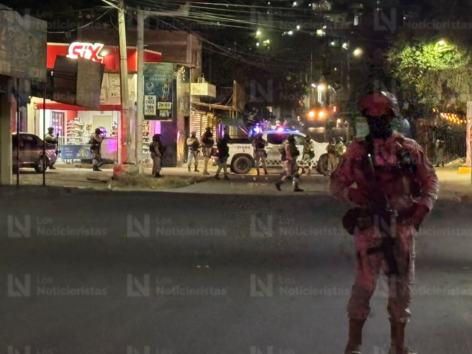 Militares resguardan la escena del crimen en Culiacán