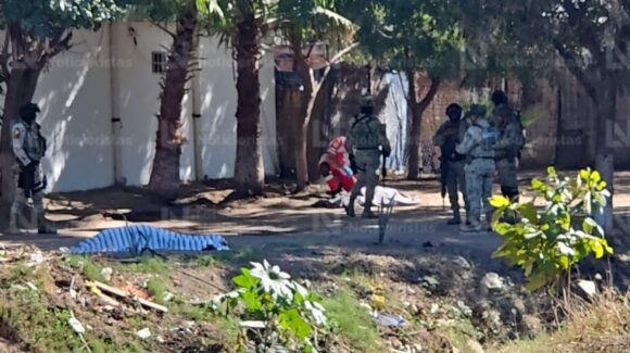 Ejecutan a una pareja hombre y mujer en la colonia 7 Gotas de Culiacán, Sinaloa