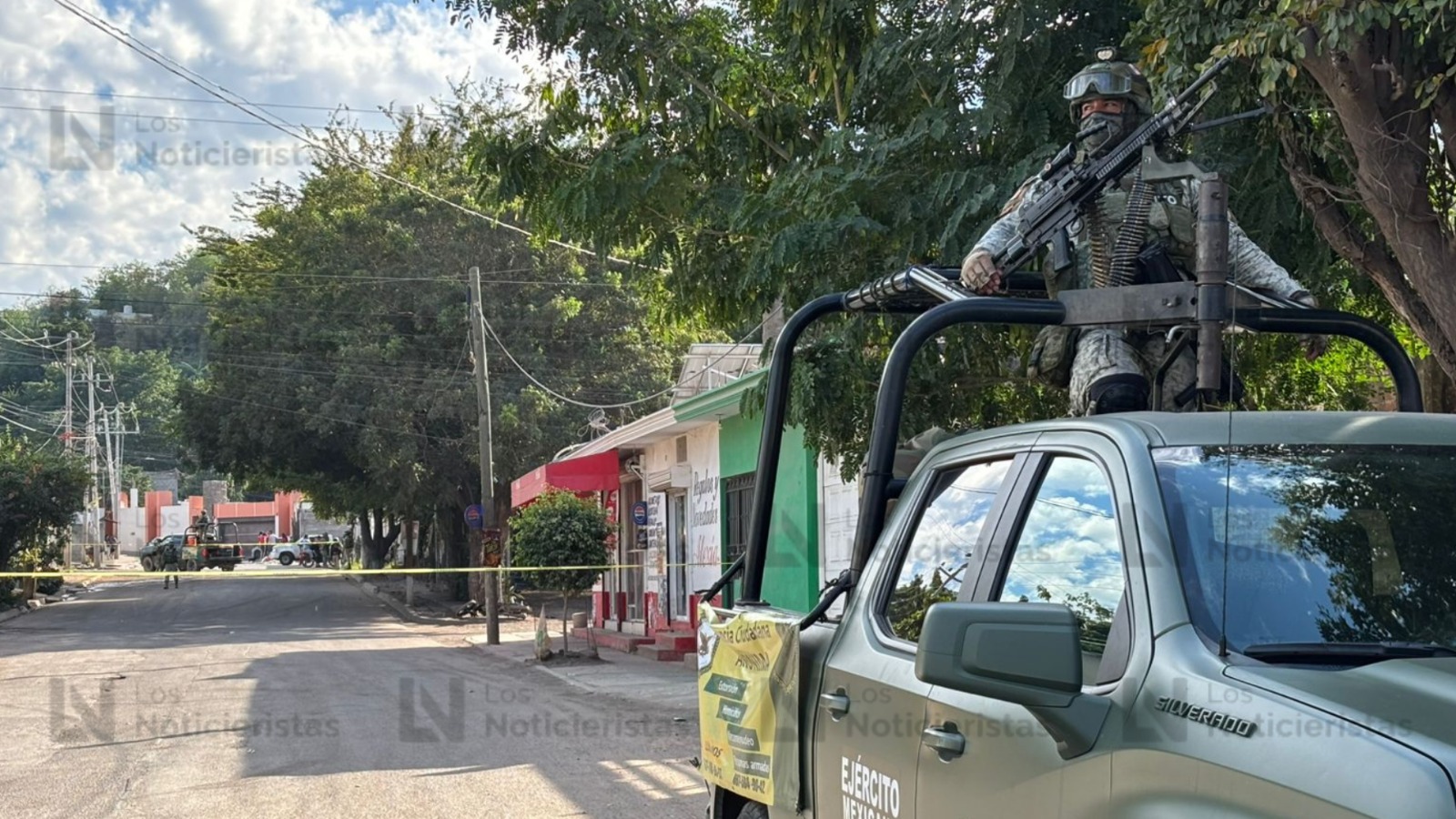 Ejército Mexicano resguarda los indicios del crimen contra joven motociclista