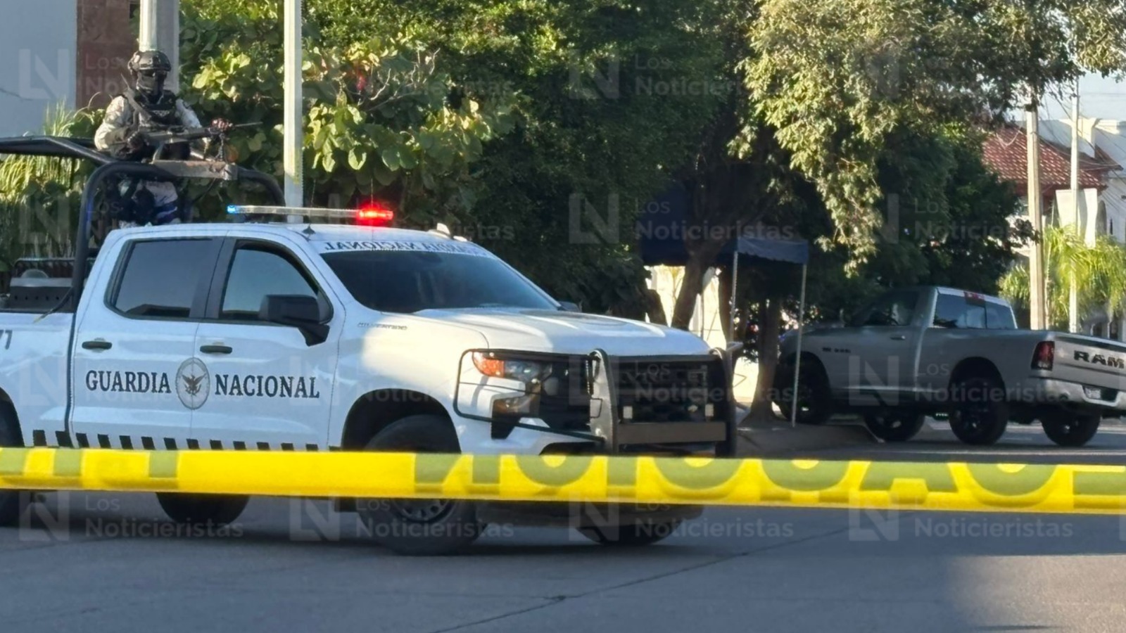 A bordo de una RAM ejecutan a una joven en la colonia Villa Universidad en Culiacán