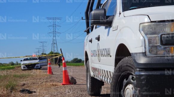¡Traía uniforme del IMSS! Hallan a un hombre ejecutado en parcela en El Quemadito, al sur de Culiacán, Sinaloa