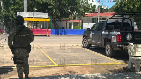 Dos fallecidos y una camioneta calcinada deja enfrentamiento entre grupos armados en Tepuche de Culiacán, Sinaloa