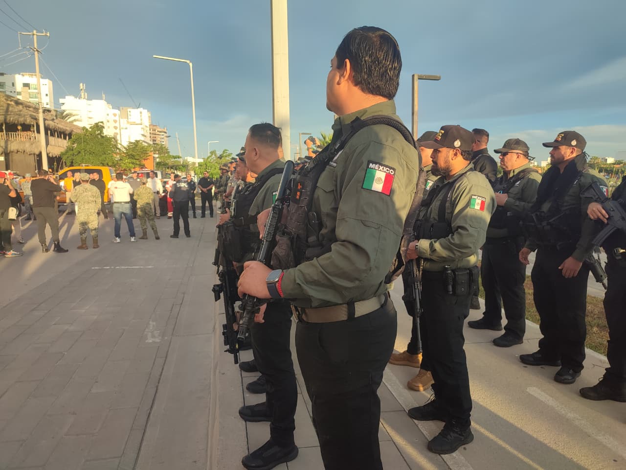 elementos de seguridad de Mazatlán
