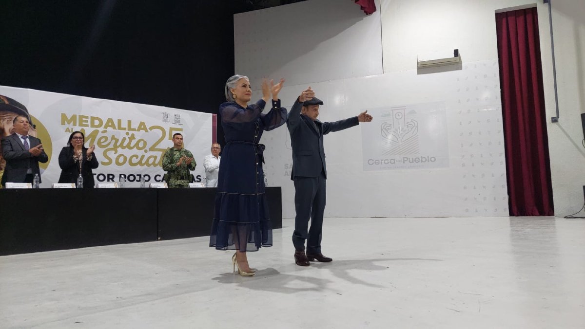en salvador alvarado reconocen 50 años de servicio de el vejigo con la medalla al merito social evento