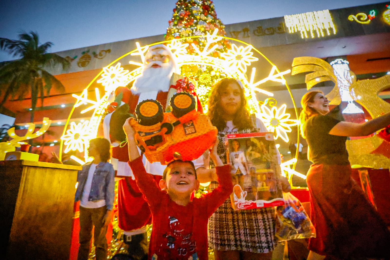 Encendido del Árbol de la Navidad en Culiacán