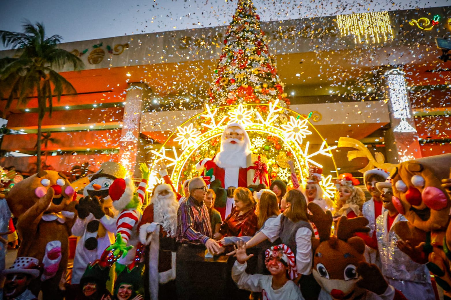 Encendido del Árbol de la Navidad en Culiacán