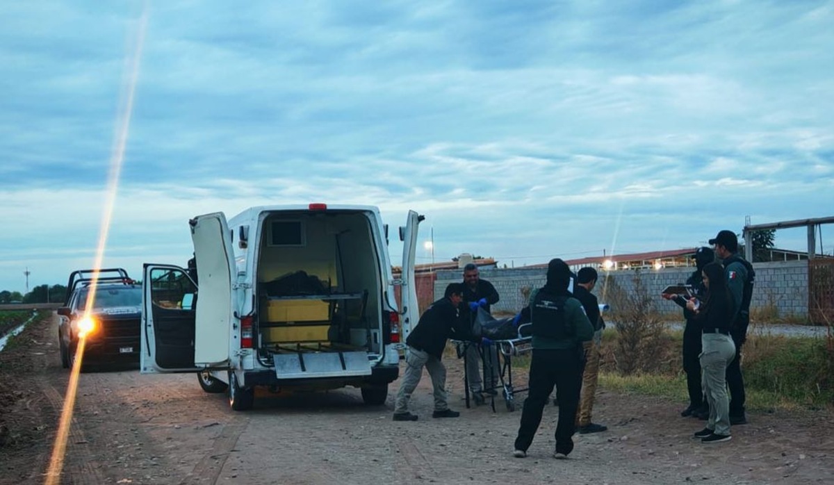 Encuentran a hombre asesinado en canal de Villa Juárez, Navolato