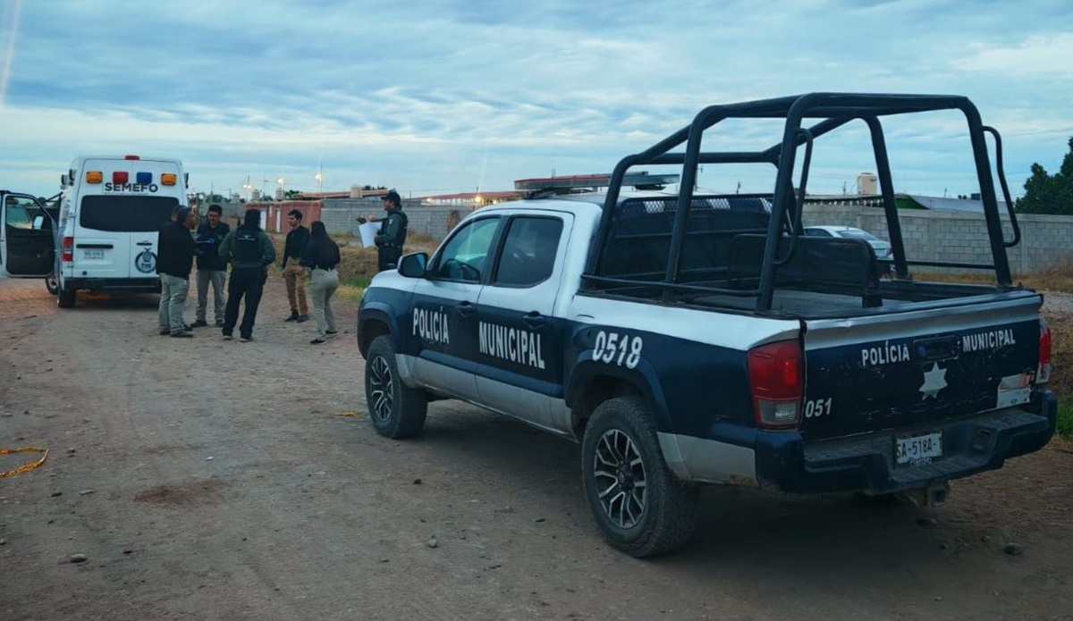 Encuentran a hombre asesinado en canal de Villa Juárez, Navolato