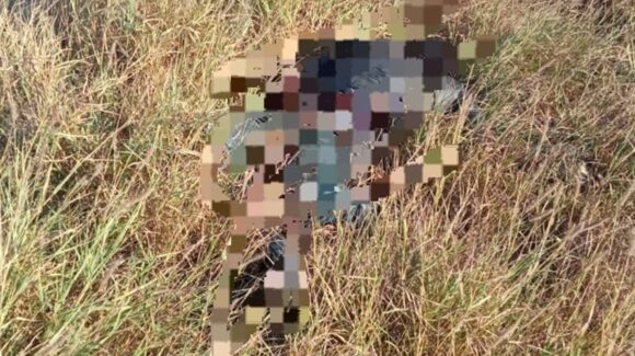 Localizan cuerpo de un hombre en avanzado estado de descomposición en Guayparime, Juan José Ríos, Sinaloa