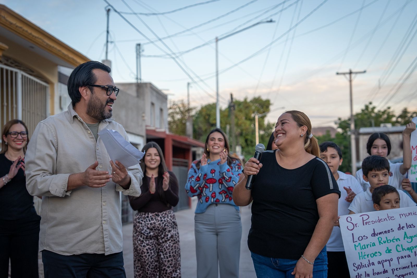 Entregan calles pavimentadas en colonia La Amistad, en Culiacán