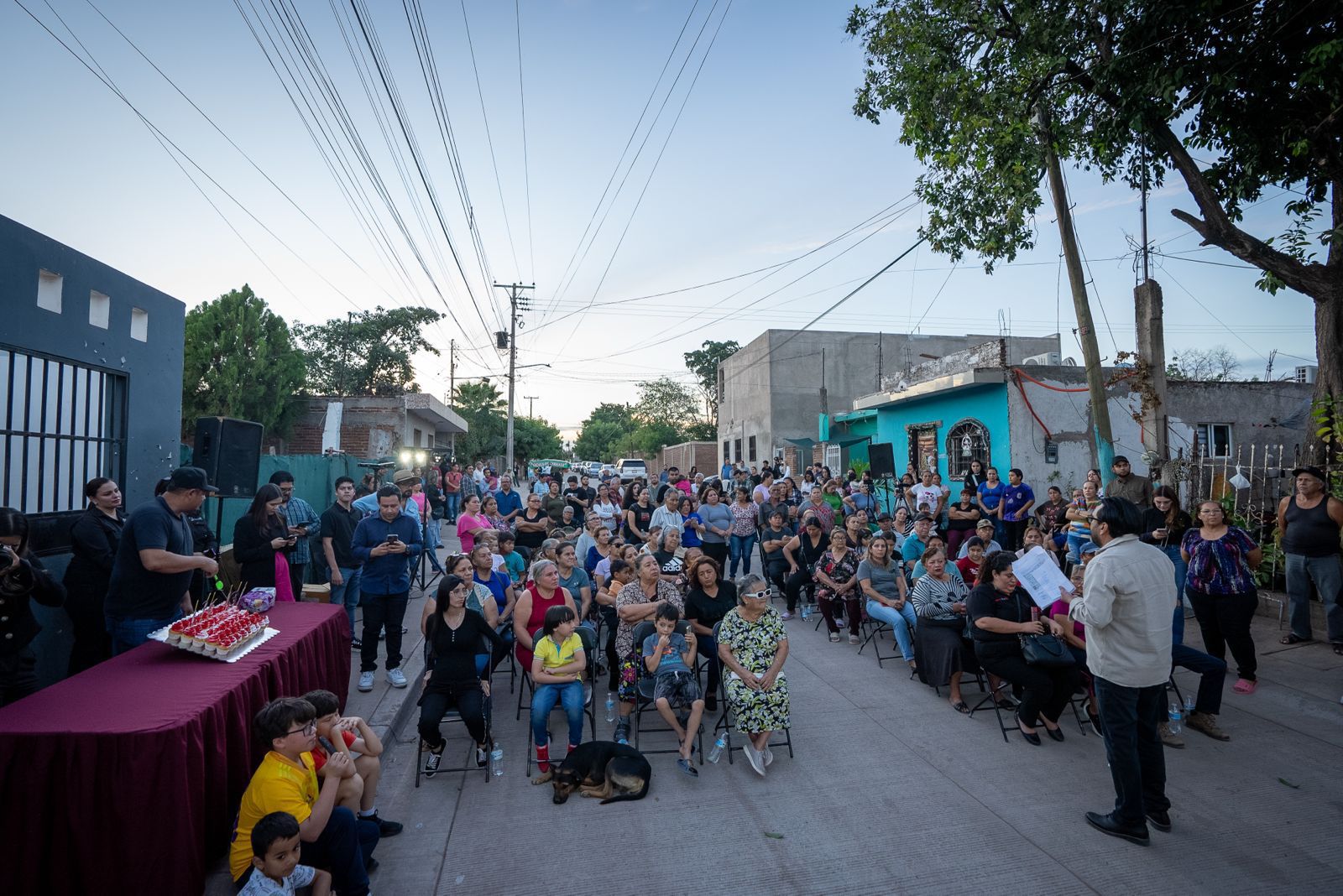 Entregan calles pavimentadas en colonia La Amistad, en Culiacán