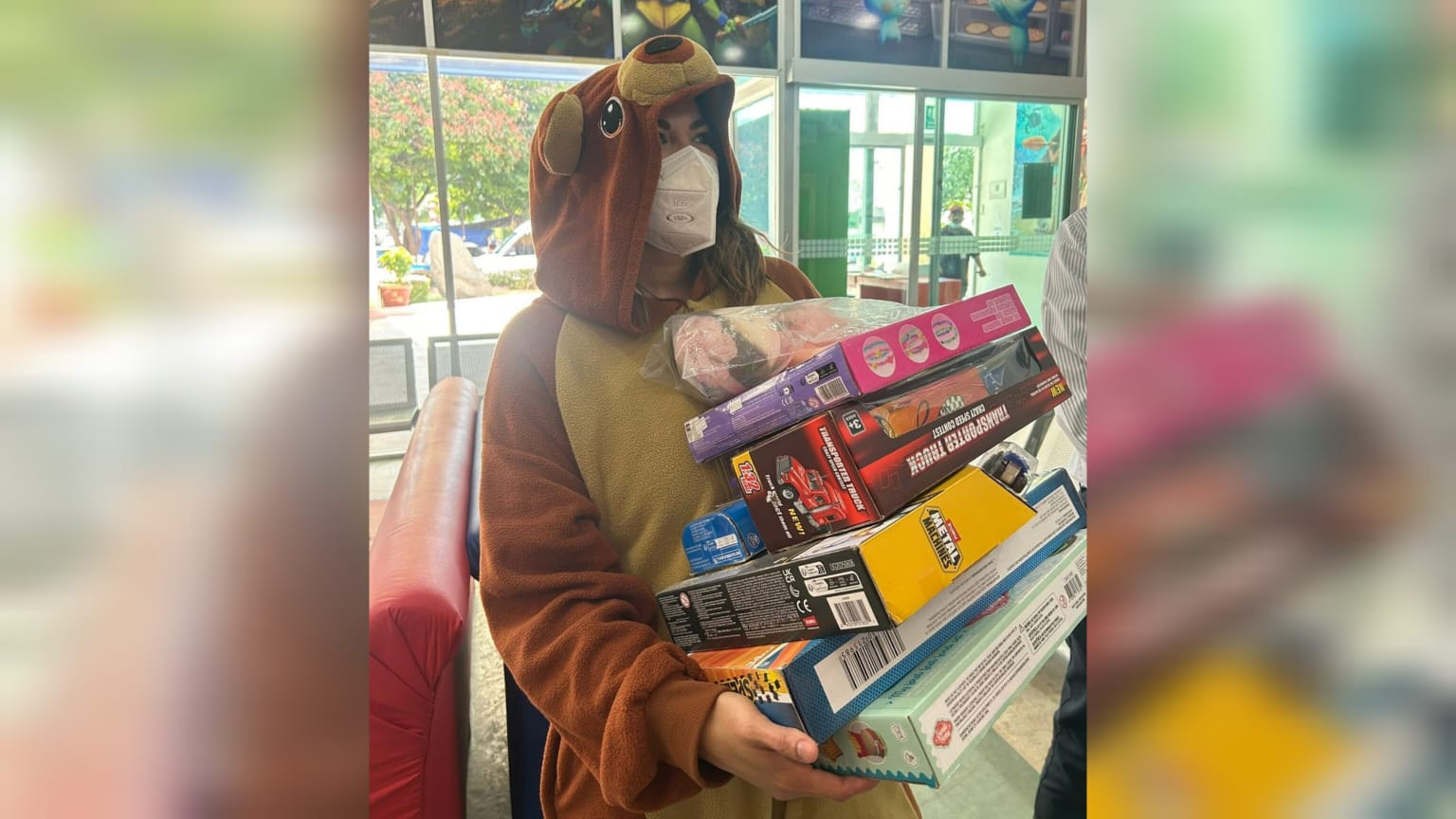 Proyecto Sonrisas y Fundación Grupo ARHE entregan juguetes a niños internados en el Hospital Pediátrico de Sinaloa