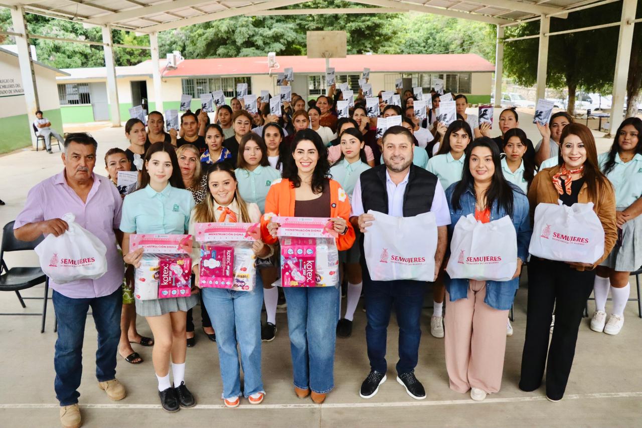 Entregan apoyos del programa Menstruación Digna, en Badiraguato
