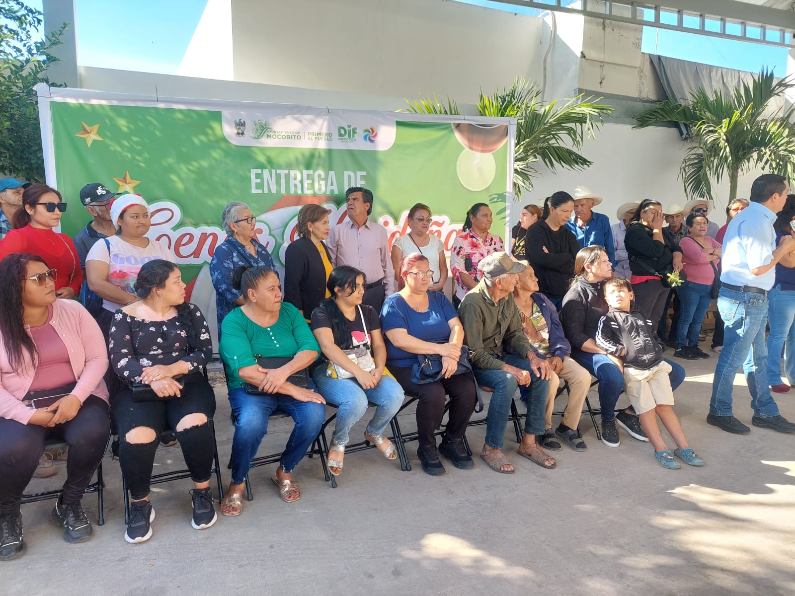 Entregan cenas navideñas a familias vulnerables en Mocorito