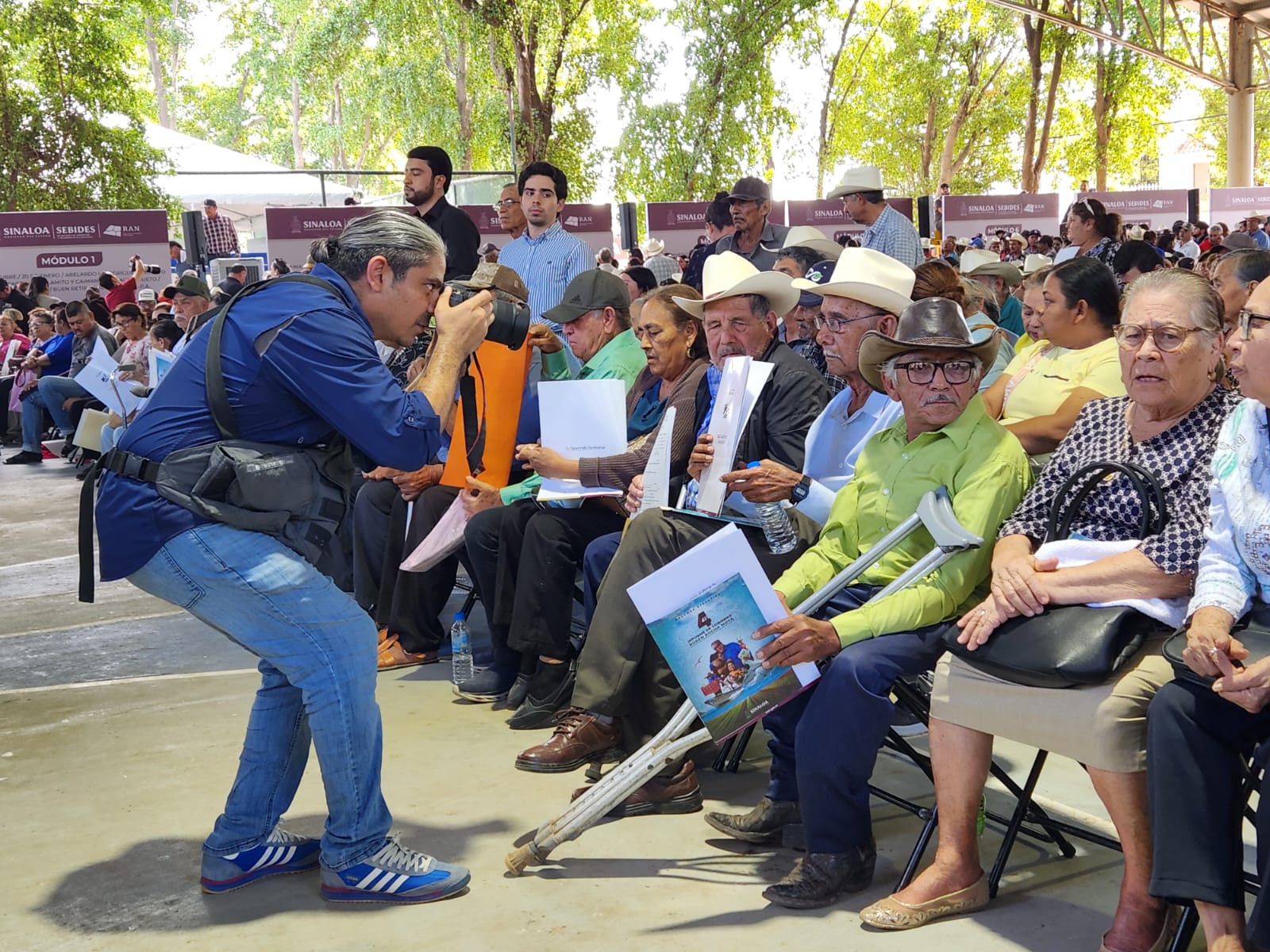 entregan mas de 3000 títulos de propiedad a familias de Guasave