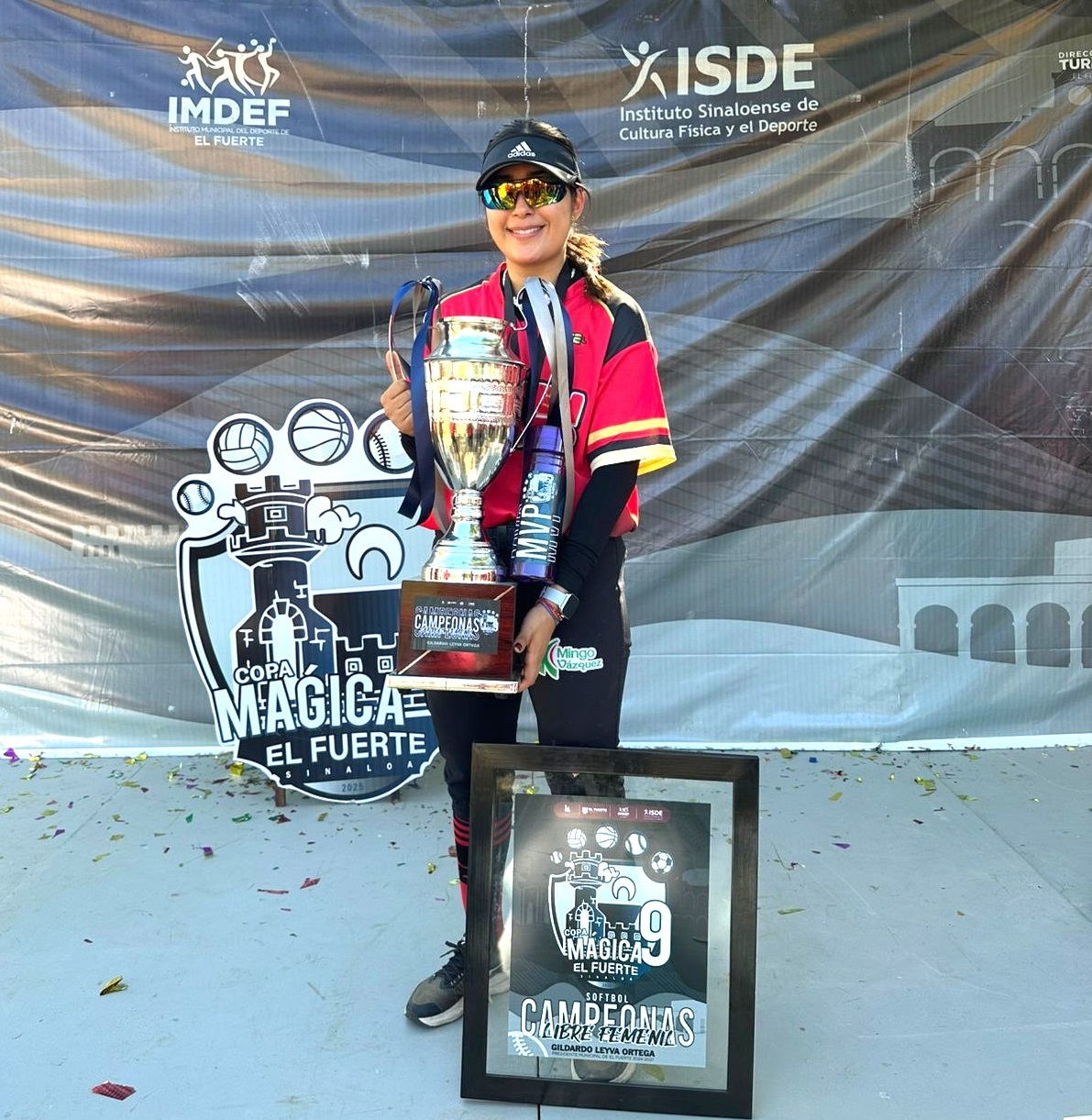 Equipo femenil de softbol Mochicahui gana la Copa Mágica El Fuerte 2025