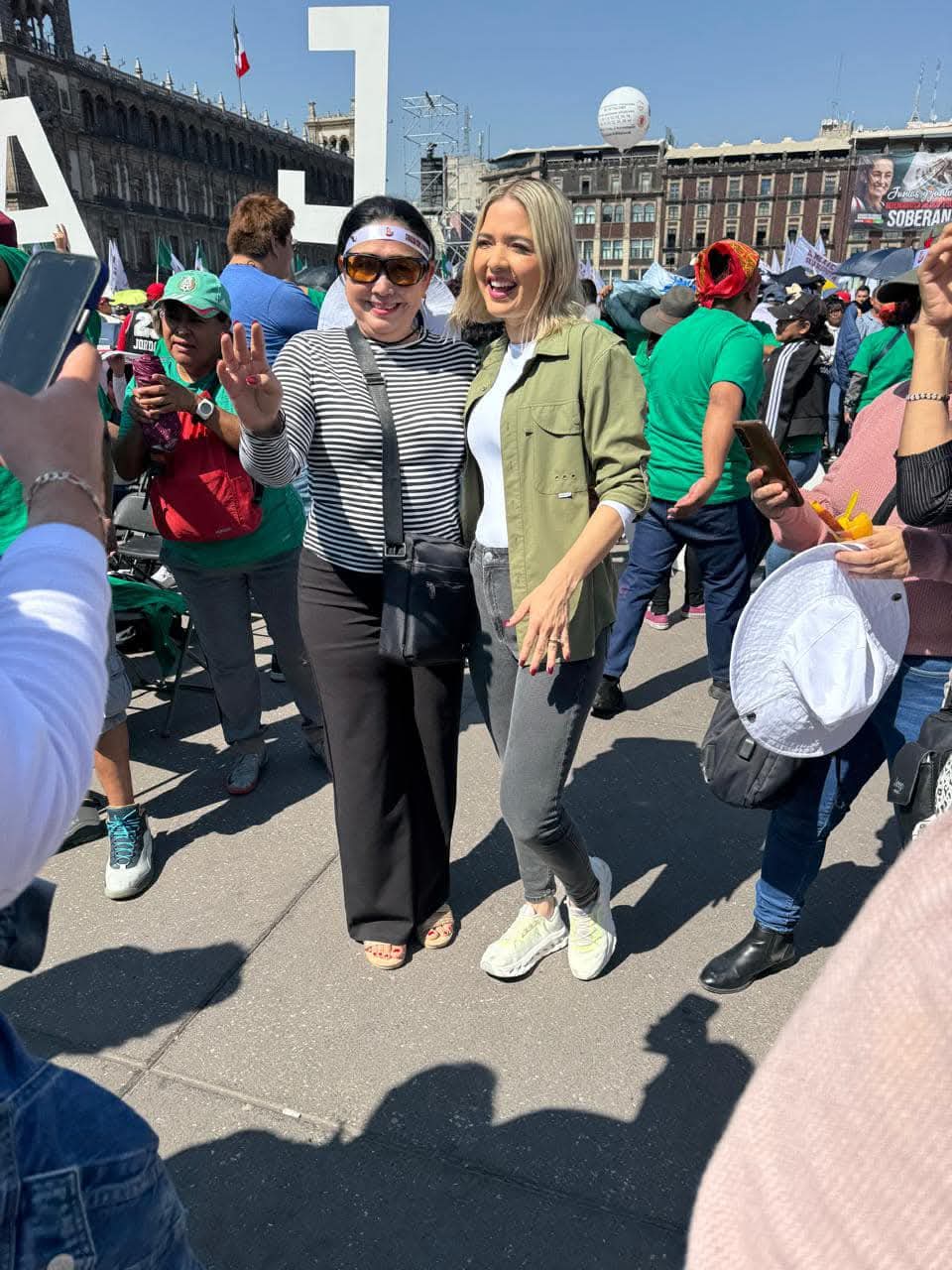 estrella palacios alista para viajar al zocalo de la CDMX