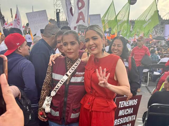 estrella palacios alista para viajar al zocalo de la CDMX